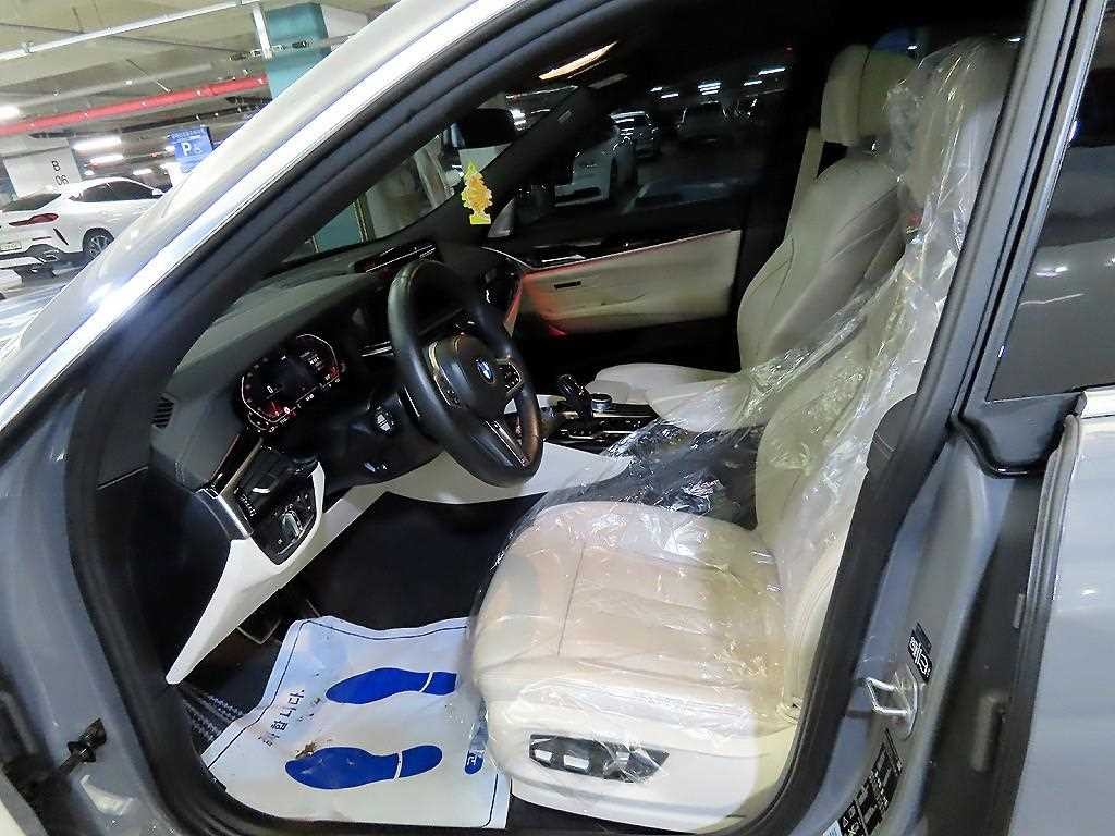 BMW 그란투리스모 6시리즈 GT (G32) 630i xDrive 월드 프리미어 에디션 이미지 6