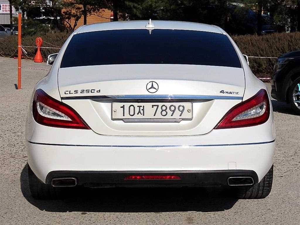벤츠 CLS 클래스 CLS클래스 W218 CLS 250 d 4MATIC 이미지 4