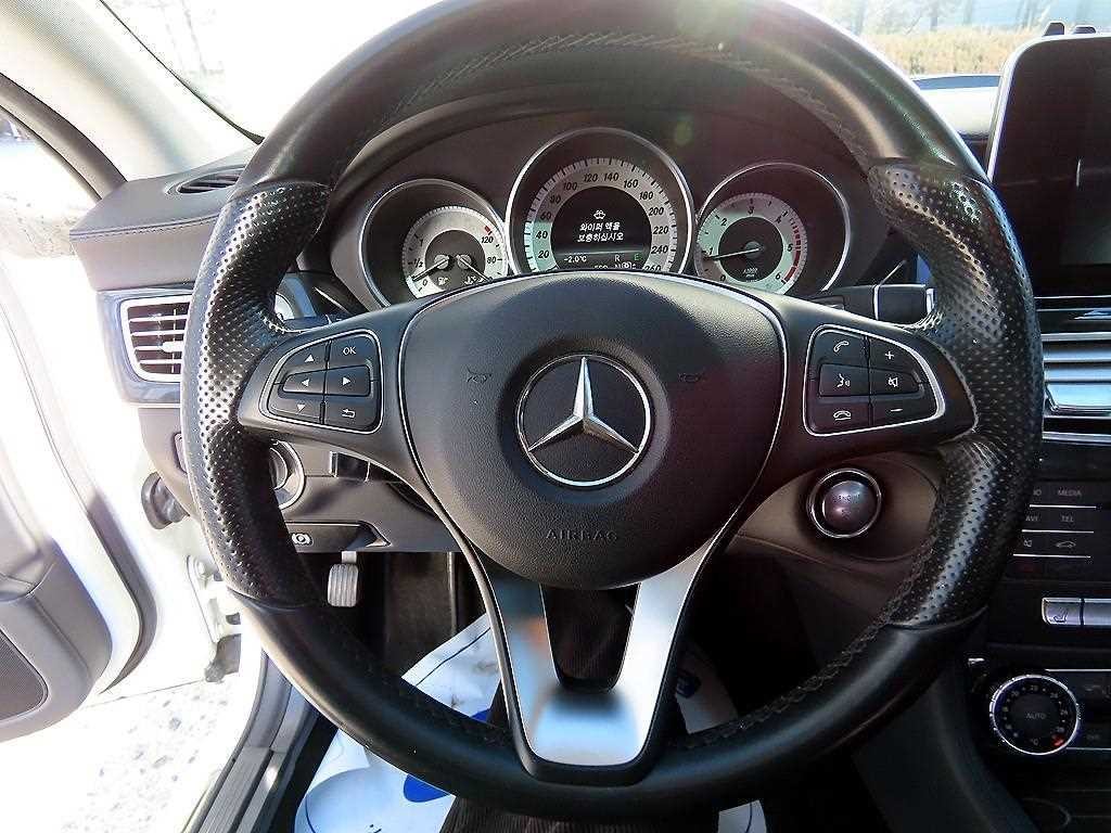 벤츠 CLS 클래스 CLS클래스 W218 CLS 250 d 4MATIC 이미지 8