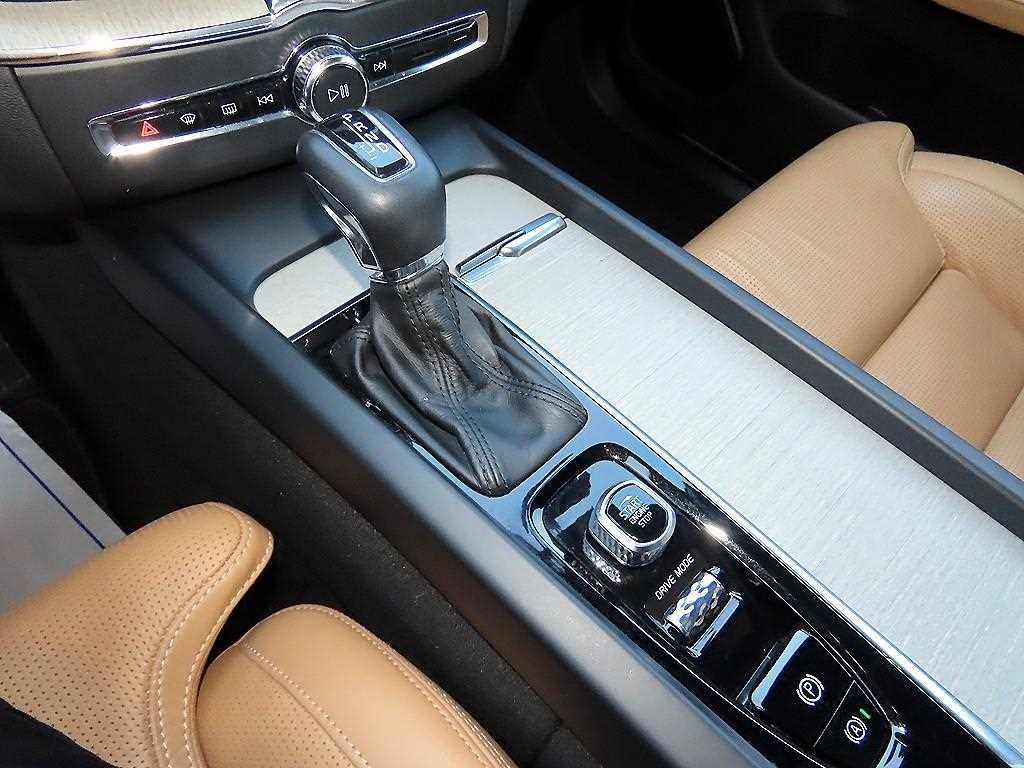 볼보 XC60 XC60(2세대) T6 AWD 인스크립션 이미지 11