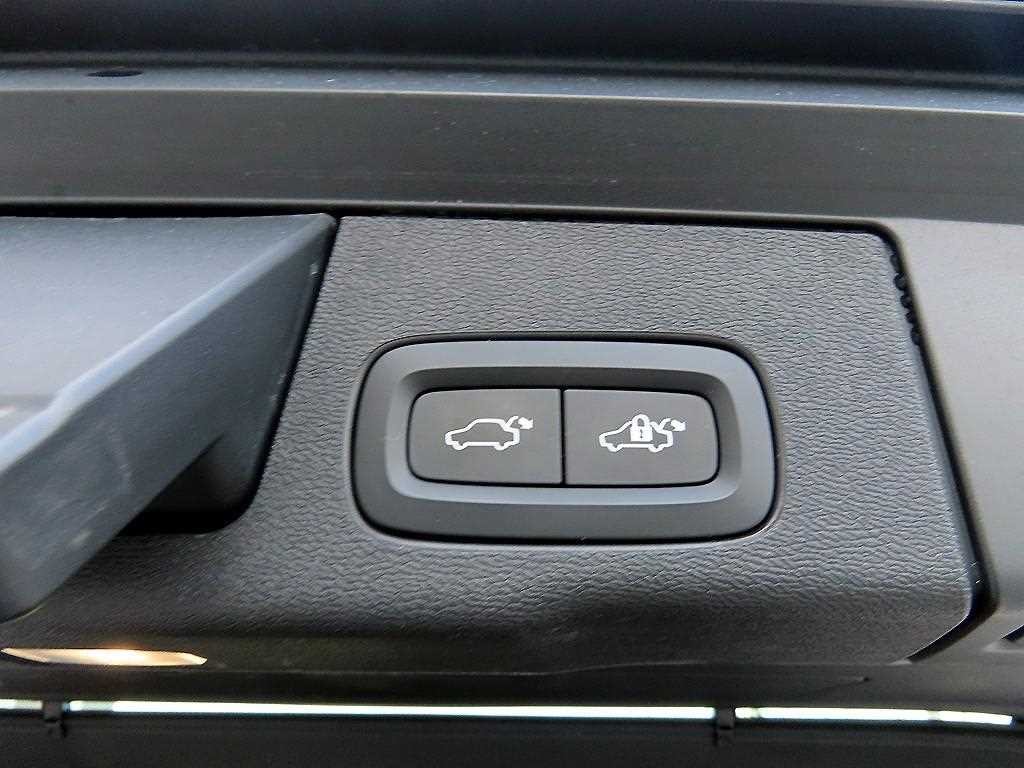 볼보 XC60 XC60(2세대) T6 AWD 인스크립션 이미지 15