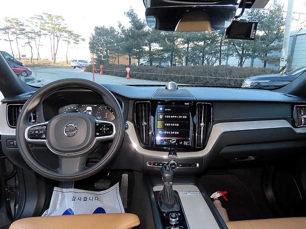 볼보 XC60 XC60(2세대) T6 AWD 인스크립션 이미지 7