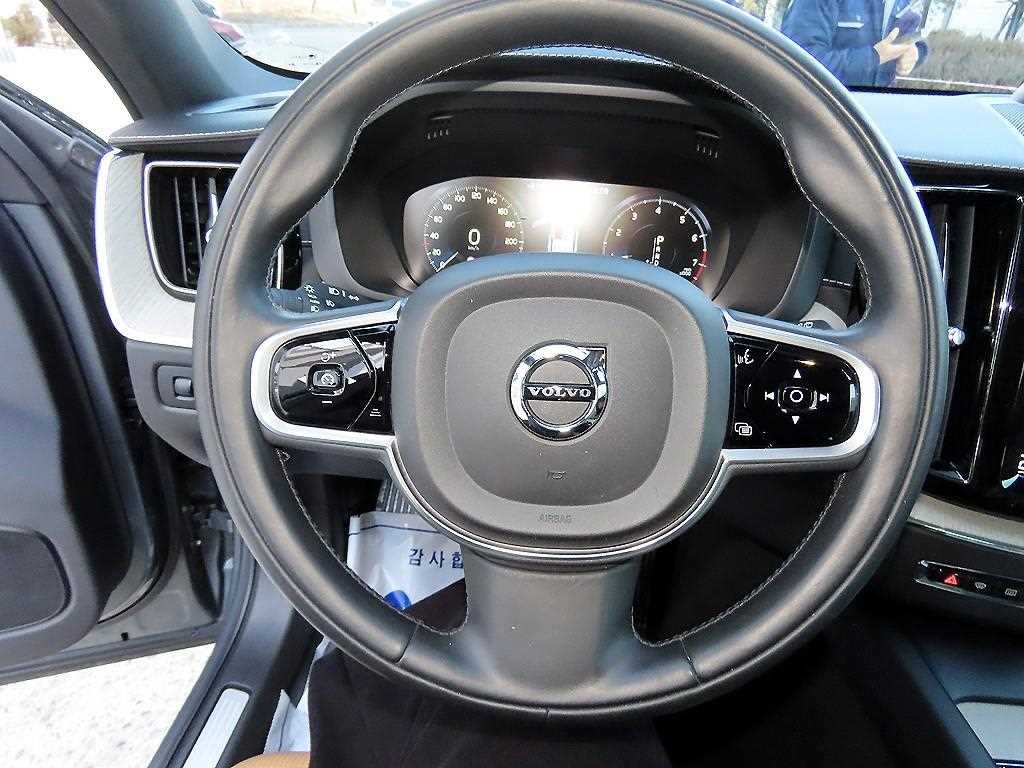 볼보 XC60 XC60(2세대) T6 AWD 인스크립션 이미지 8