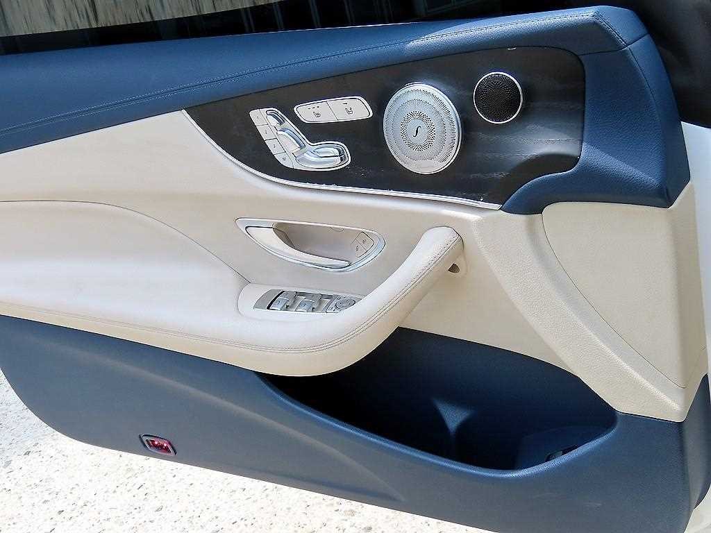 벤츠 E 클래스 E-클래스 W213 E220d 쿠페 이미지 12