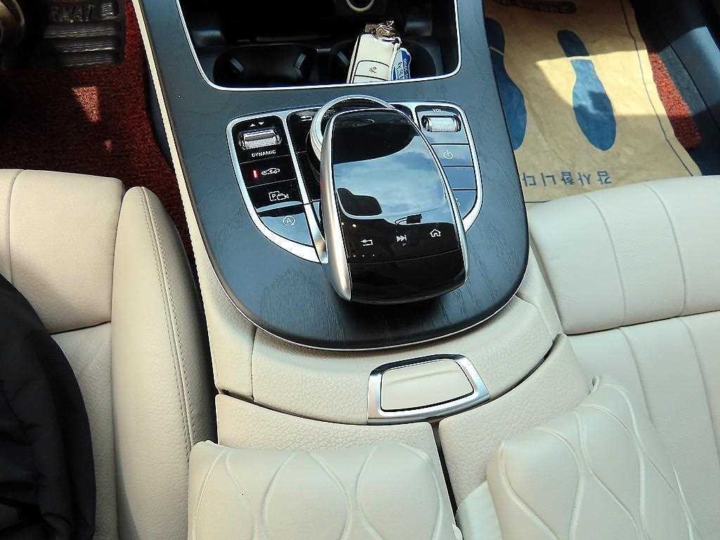 벤츠 E 클래스 E-클래스 W213 E220d 쿠페 이미지 14