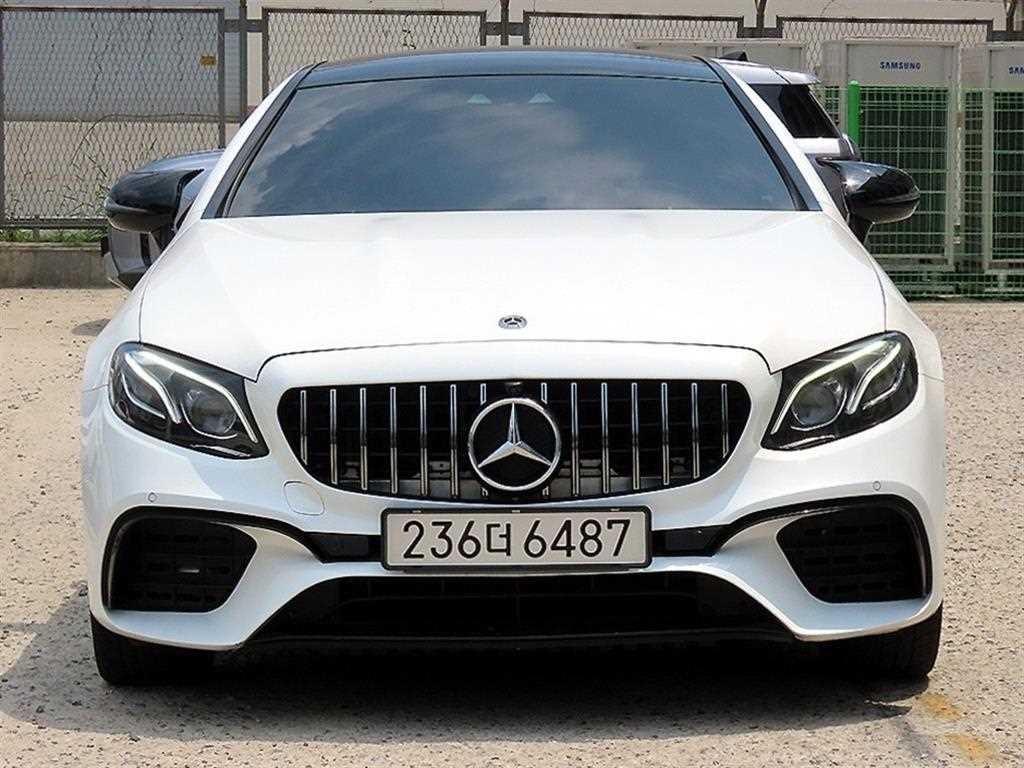 벤츠 E 클래스 E-클래스 W213 E220d 쿠페 이미지 2
