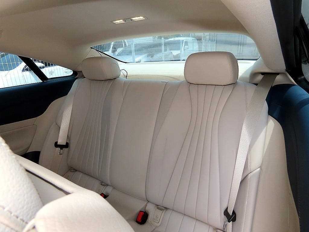 벤츠 E 클래스 E-클래스 W213 E220d 쿠페 이미지 6