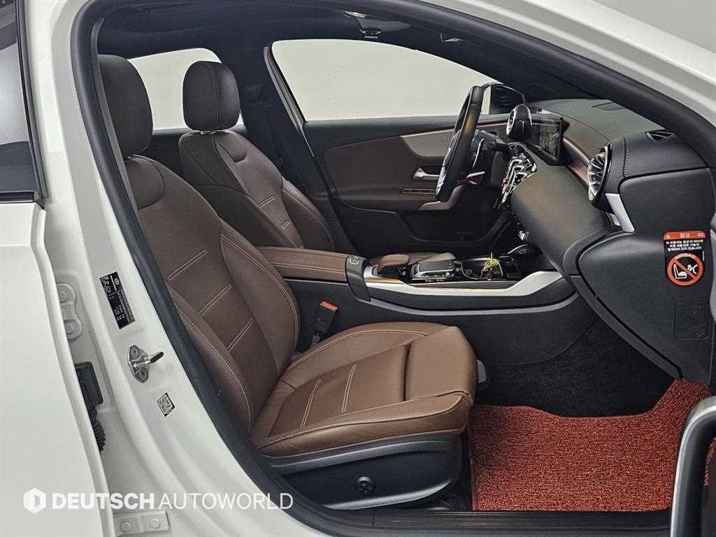 벤츠 A 클래스 A클래스 W177 AMG A35 4MATIC 세단 이미지 10