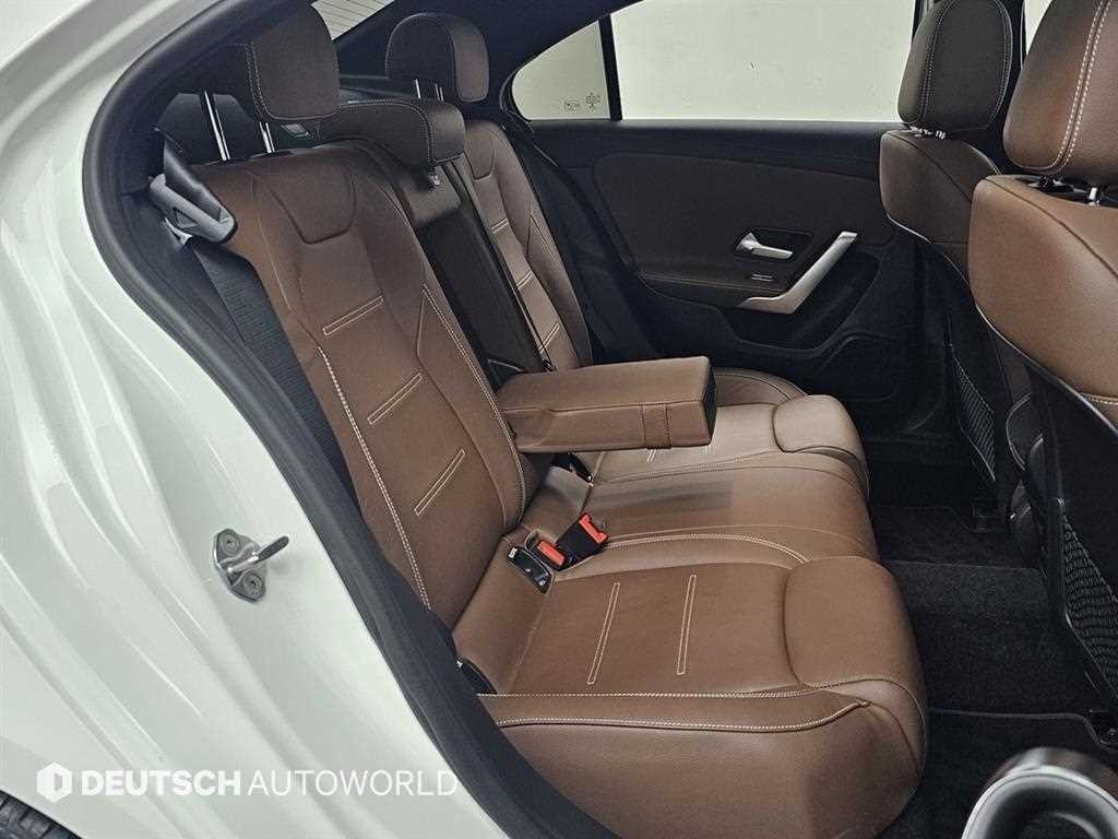 벤츠 A 클래스 A클래스 W177 AMG A35 4MATIC 세단 이미지 12