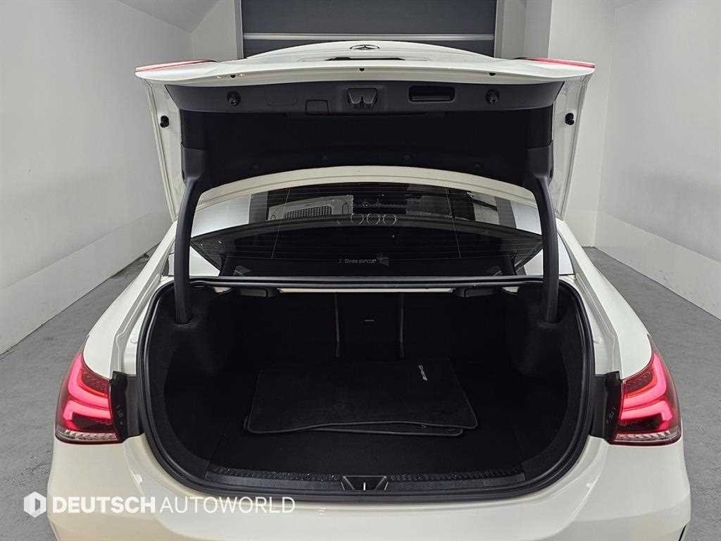 벤츠 A 클래스 A클래스 W177 AMG A35 4MATIC 세단 이미지 20