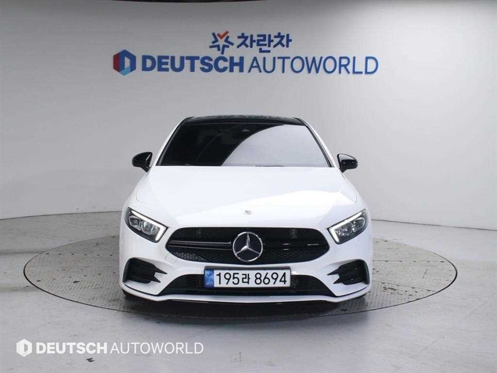 벤츠 A 클래스 A클래스 W177 AMG A35 4MATIC 세단 이미지 3