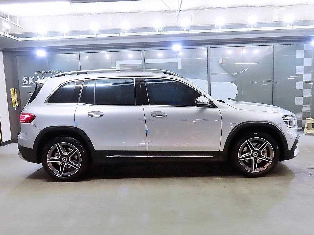 벤츠 GLB 클래스 GLB클래스 X247 GLB 250 4MATIC 이미지 3