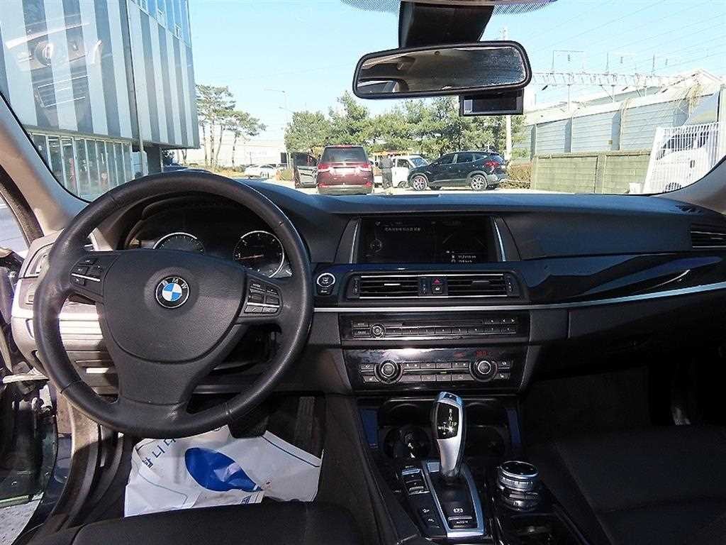BMW 5시리즈 5시리즈 (F10) 520d xDrive 이미지 7