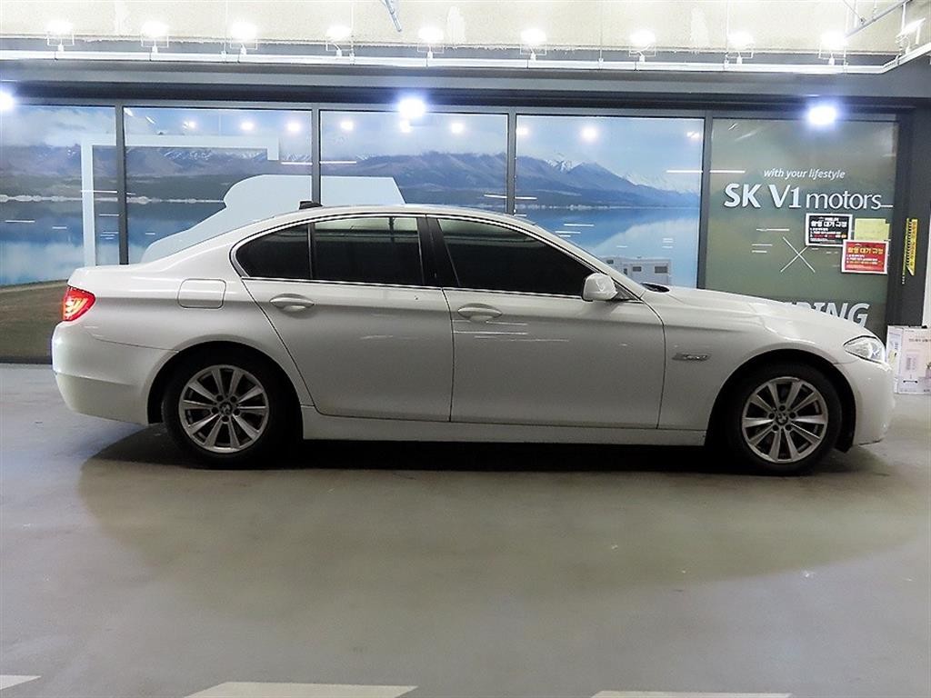 BMW 5시리즈 5시리즈 (F10) 520d 이미지 3