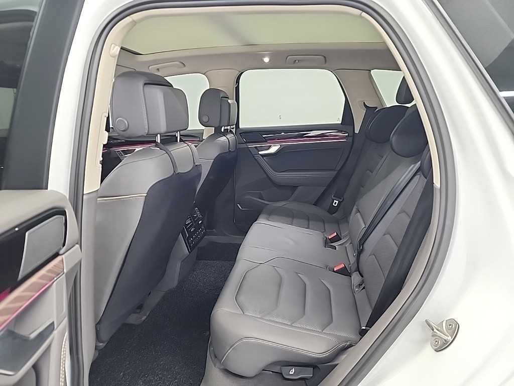 폭스바겐 투아렉 투아렉 3세대 3.0 TDI 프레스티지 이미지 12