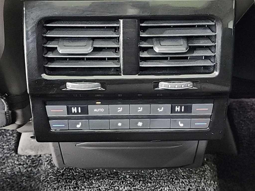 폭스바겐 투아렉 투아렉 3세대 3.0 TDI 프레스티지 이미지 13