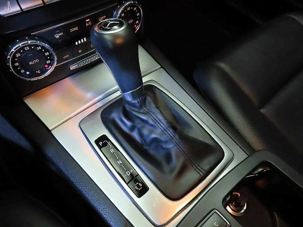벤츠 C 클래스 C클래스 W204 C200 CGI 아방가르드 이미지 12