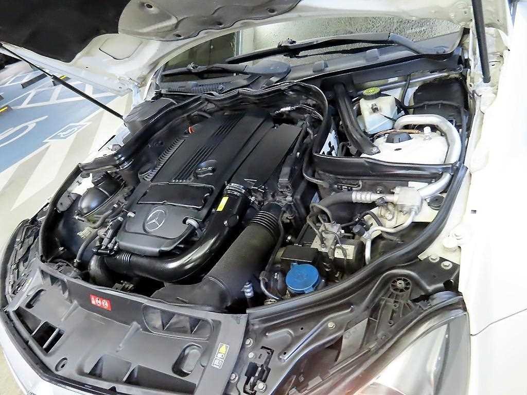 벤츠 C 클래스 C클래스 W204 C200 CGI 아방가르드 이미지 17