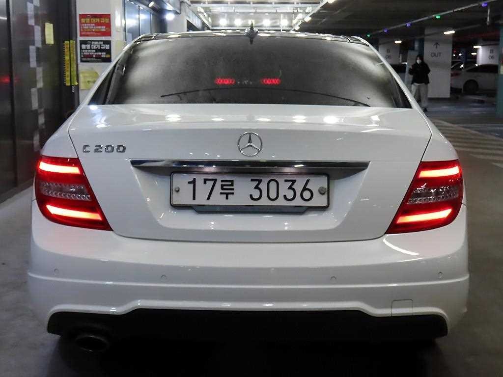 벤츠 C 클래스 C클래스 W204 C200 CGI 아방가르드 이미지 5