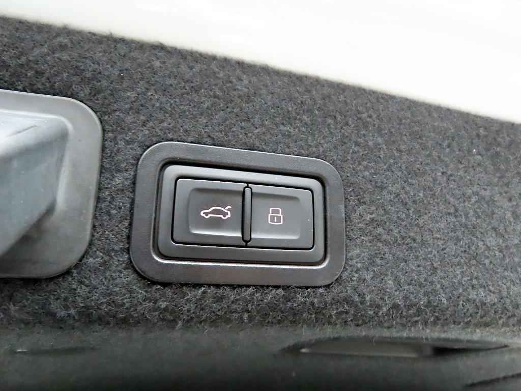 아우디 A6 뉴A6 40 TFSI 콰트로 스포츠 이미지 15