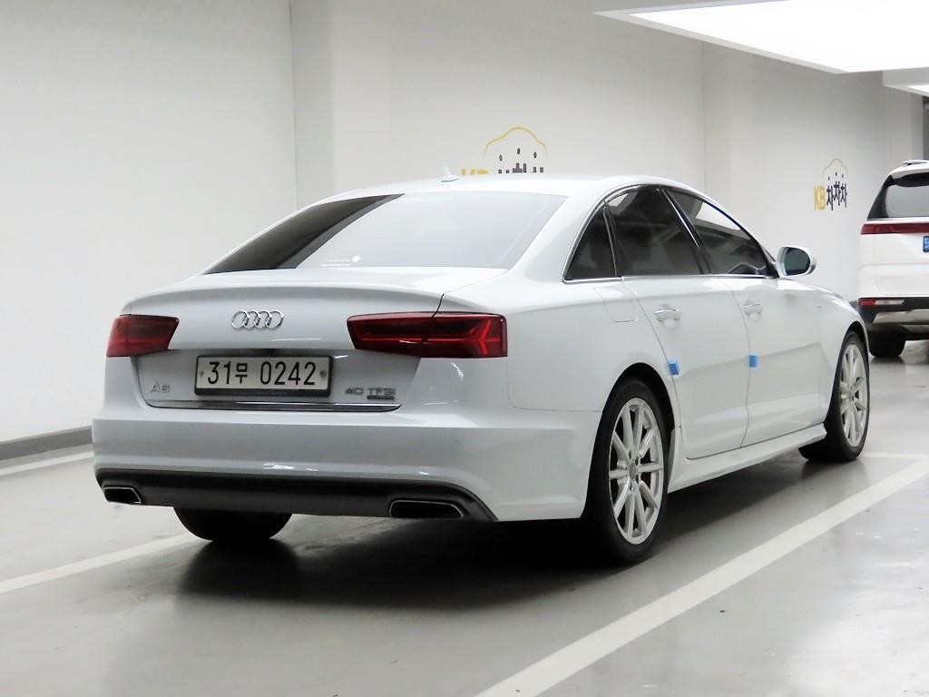 아우디 A6 뉴A6 40 TFSI 콰트로 스포츠 이미지 4
