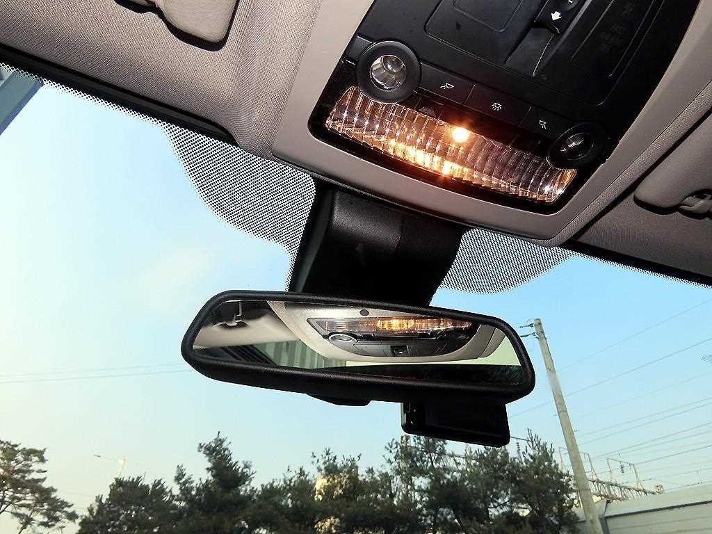BMW 5시리즈 5시리즈 (F10) 520d xDrive 이미지 15