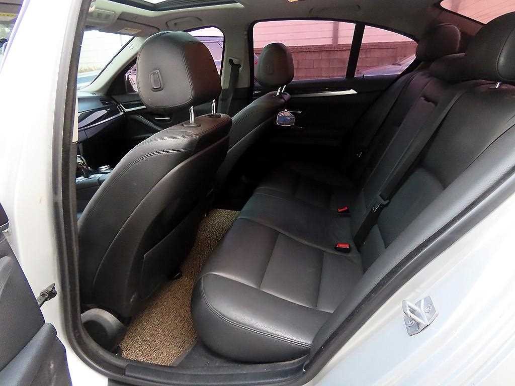 BMW 5시리즈 5시리즈 (F10) 520d xDrive 이미지 6