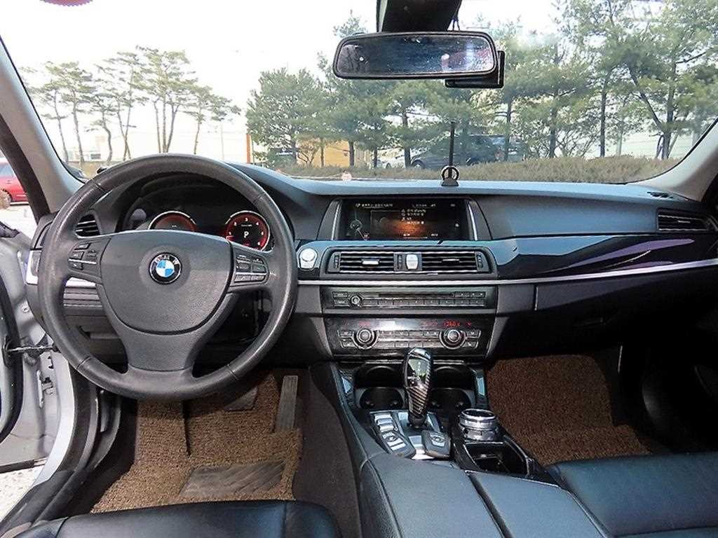 BMW 5시리즈 5시리즈 (F10) 520d xDrive 이미지 7