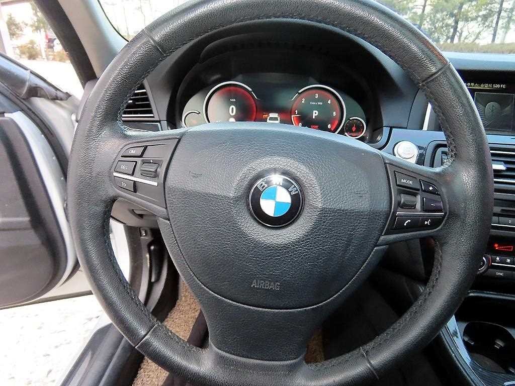 BMW 5시리즈 5시리즈 (F10) 520d xDrive 이미지 8
