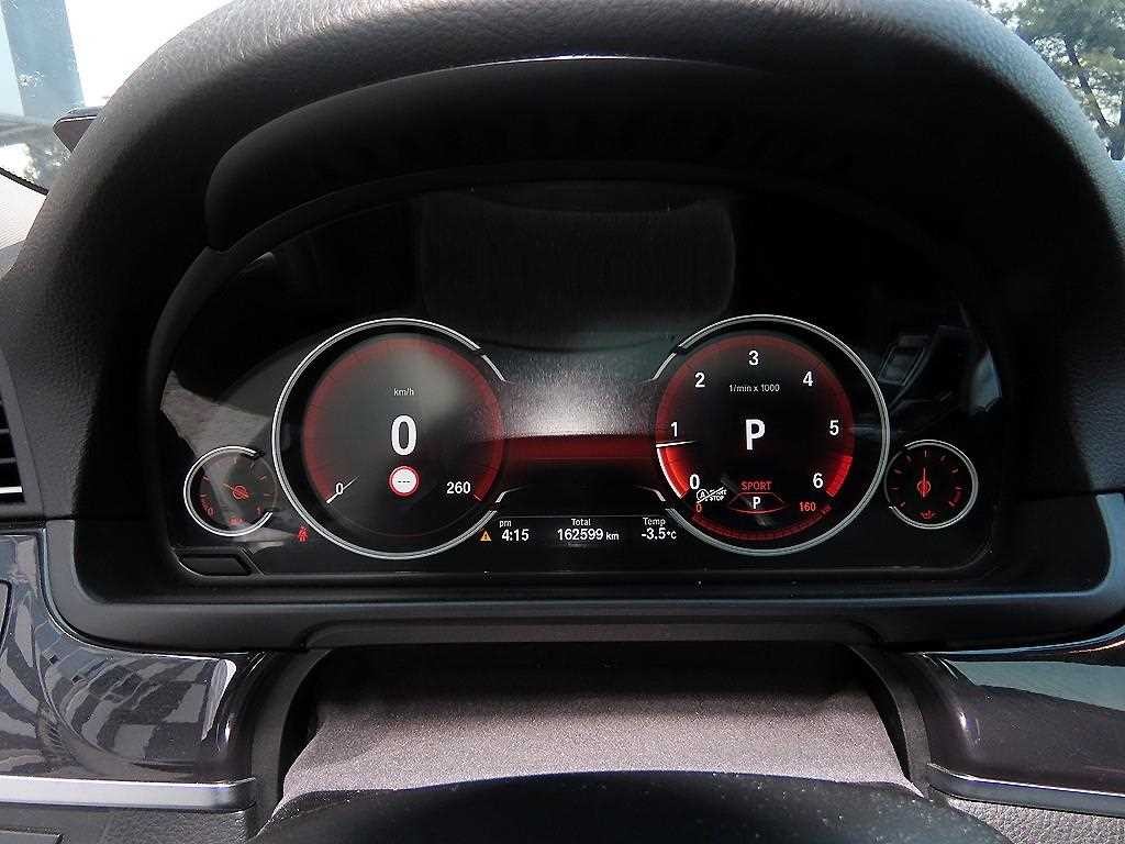 BMW 5시리즈 5시리즈 (F10) 520d xDrive 이미지 9