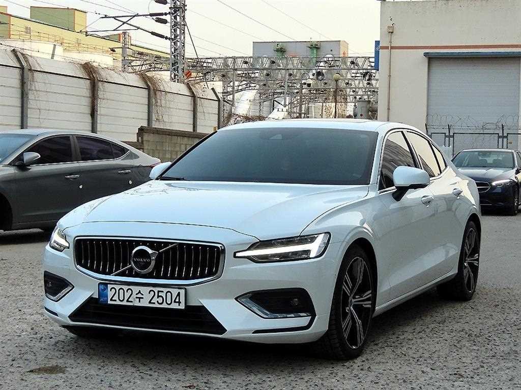 볼보 S60 S60(3세대) B5 인스크립션 이미지 2