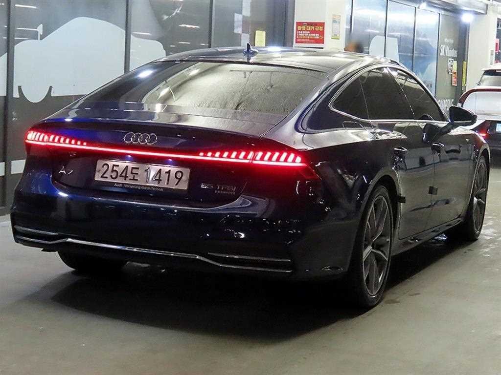 아우디 A7 A7 (4K) 55 TFSI 콰트로 프리미엄 이미지 4