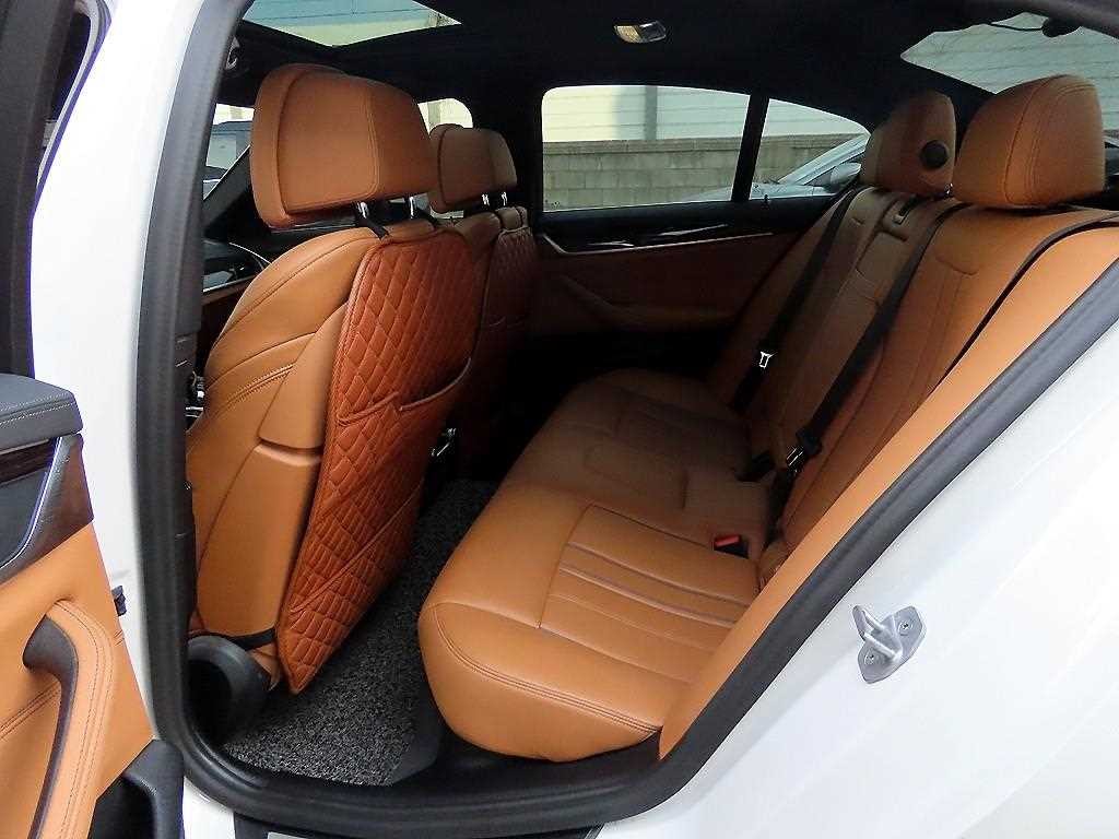 BMW 5시리즈 5시리즈 (G30) 520i M 스포츠 이미지 6