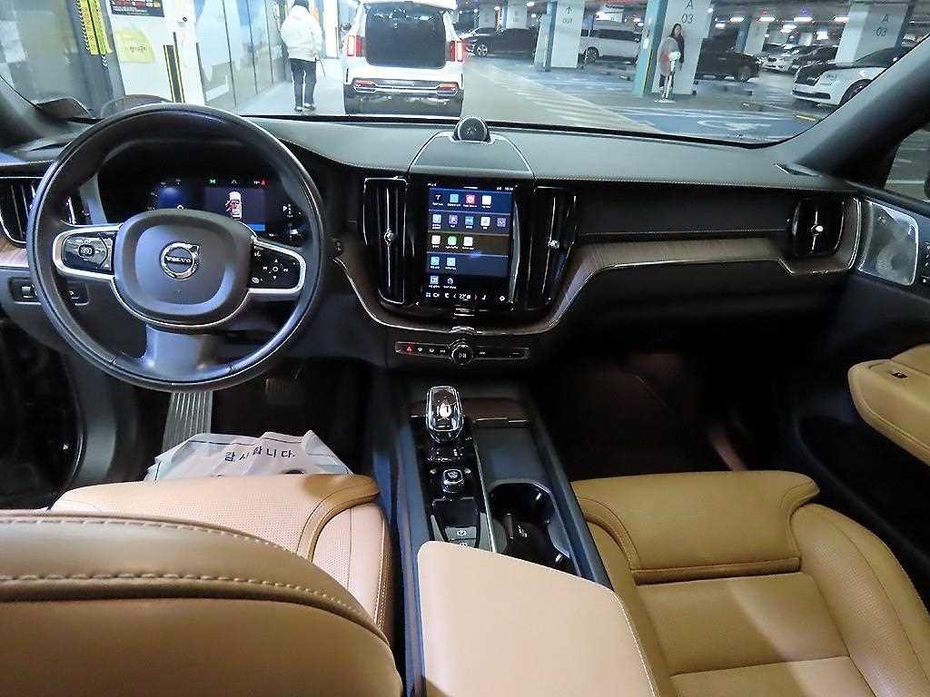 볼보 XC60 XC60(2세대) B6 AWD 인스크립션 이미지 10