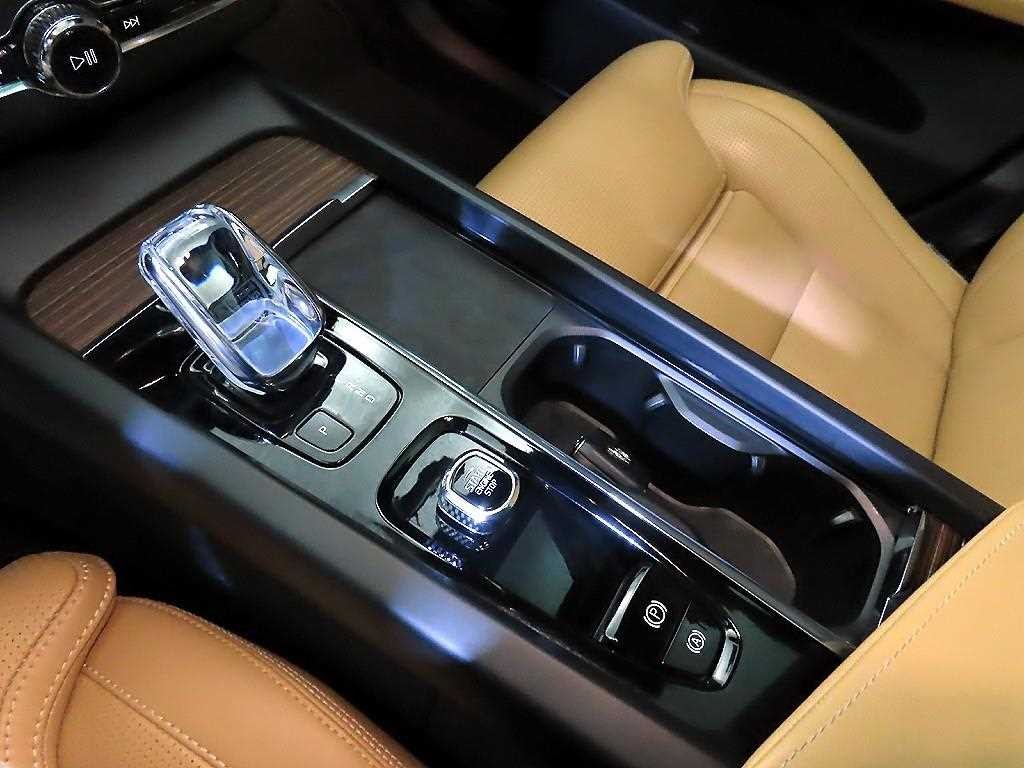 볼보 XC60 XC60(2세대) B6 AWD 인스크립션 이미지 12