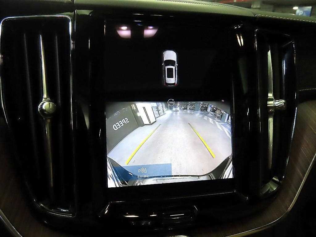 볼보 XC60 XC60(2세대) B6 AWD 인스크립션 이미지 14