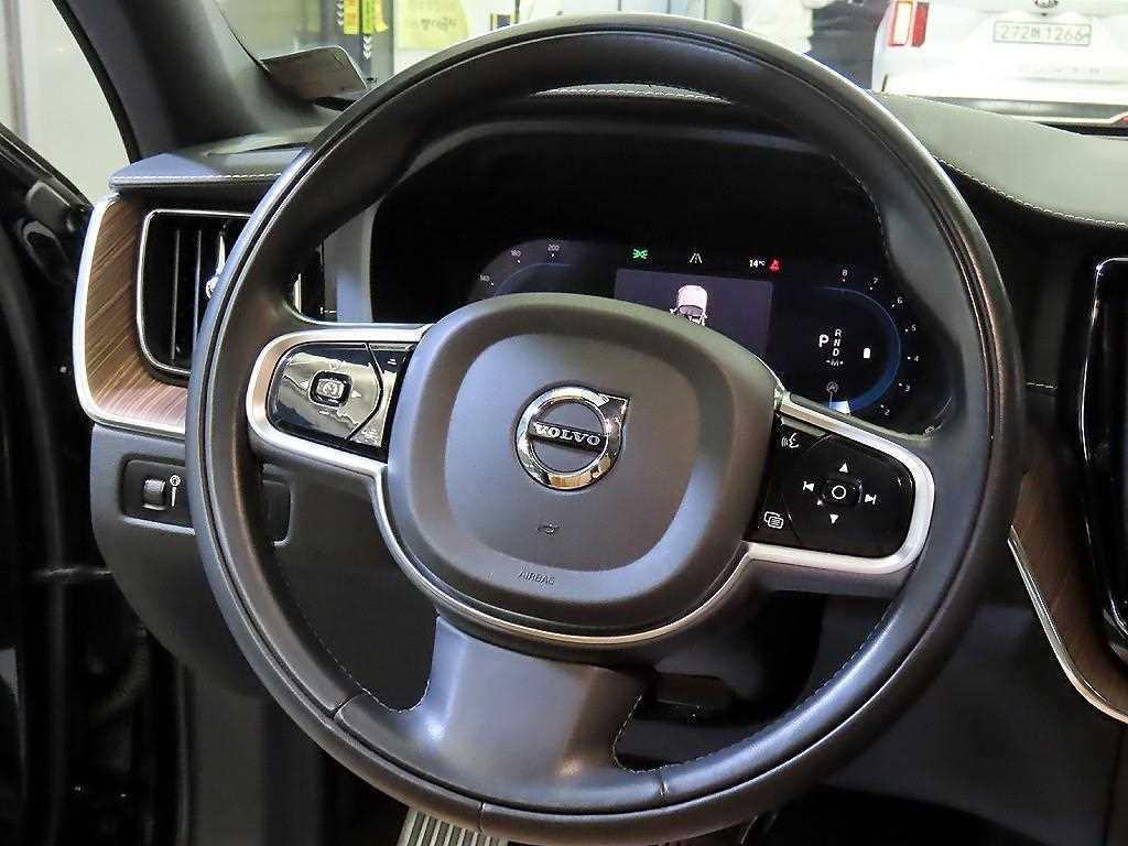 볼보 XC60 XC60(2세대) B6 AWD 인스크립션 이미지 8