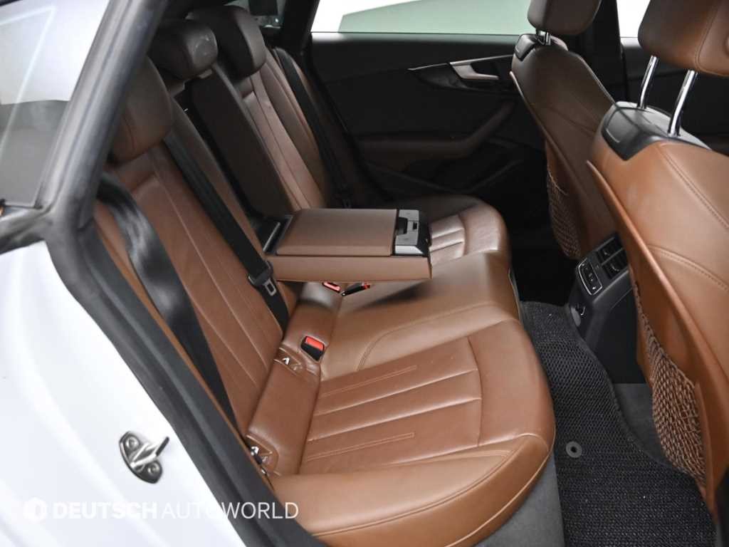 아우디 A5 A5 (F5) 45 TFSI 콰트로 프리미엄 스포트백 이미지 12