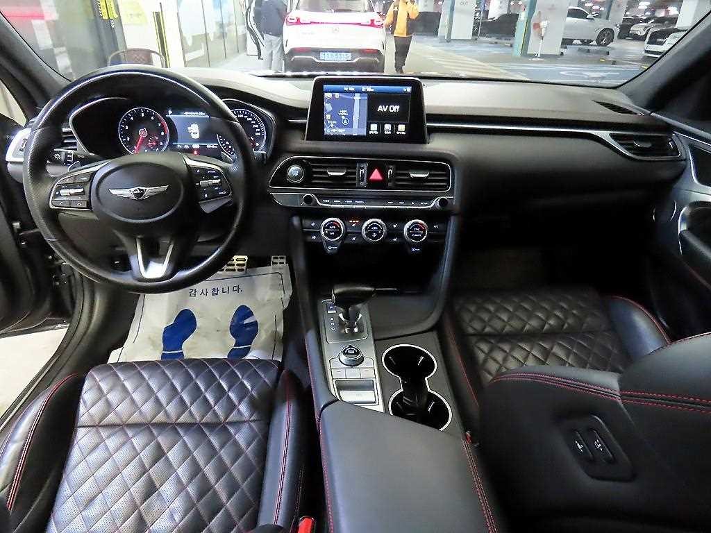 제네시스 G70 2.0T 스포츠 패키지 이미지 10
