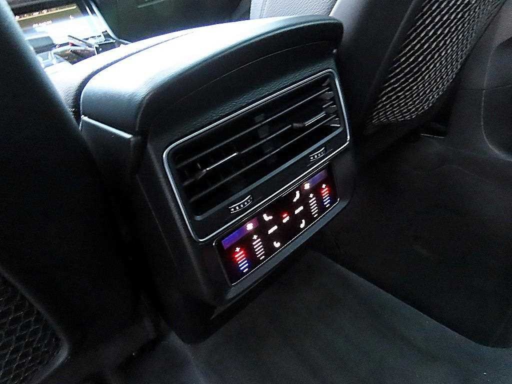 아우디 Q8 45 TDI 콰트로 프리미엄 이미지 15