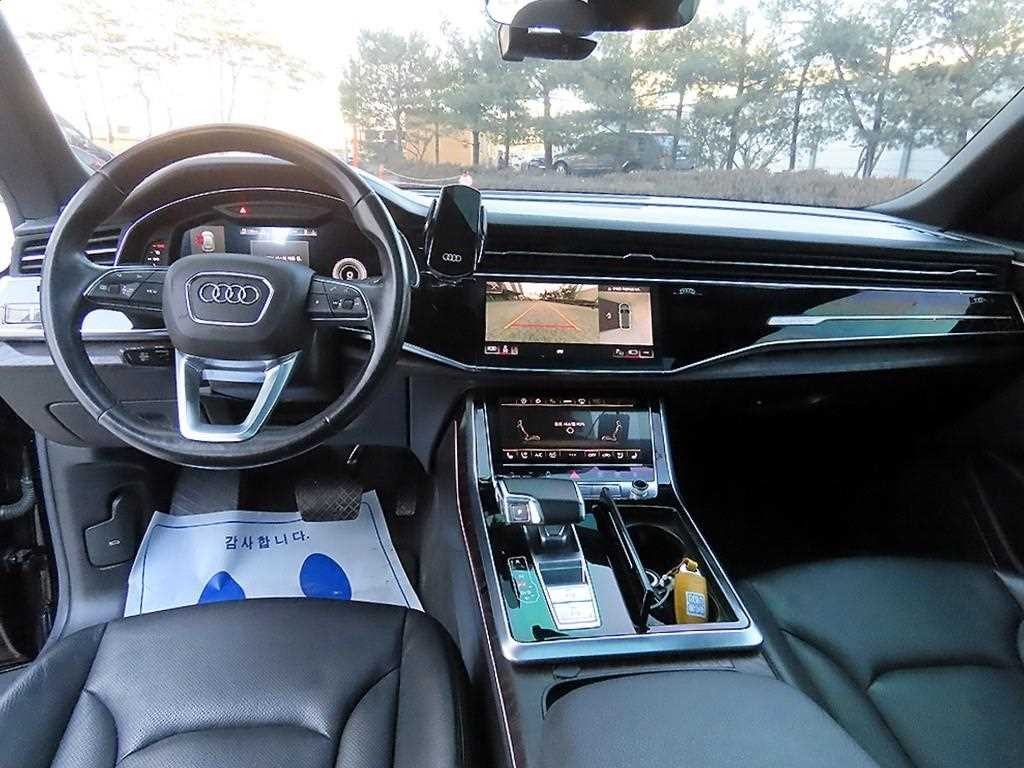 아우디 Q8 45 TDI 콰트로 프리미엄 이미지 7