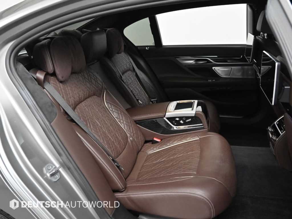 BMW 7시리즈 7시리즈 (G11) 740Le i퍼포먼스 이미지 12
