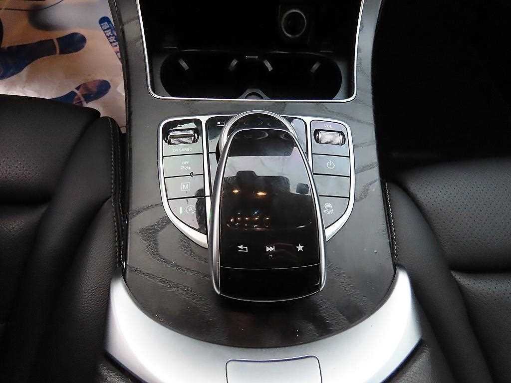 벤츠 GLC 클래스 GLC클래스 X253 GLC 300 4MATIC 이미지 13