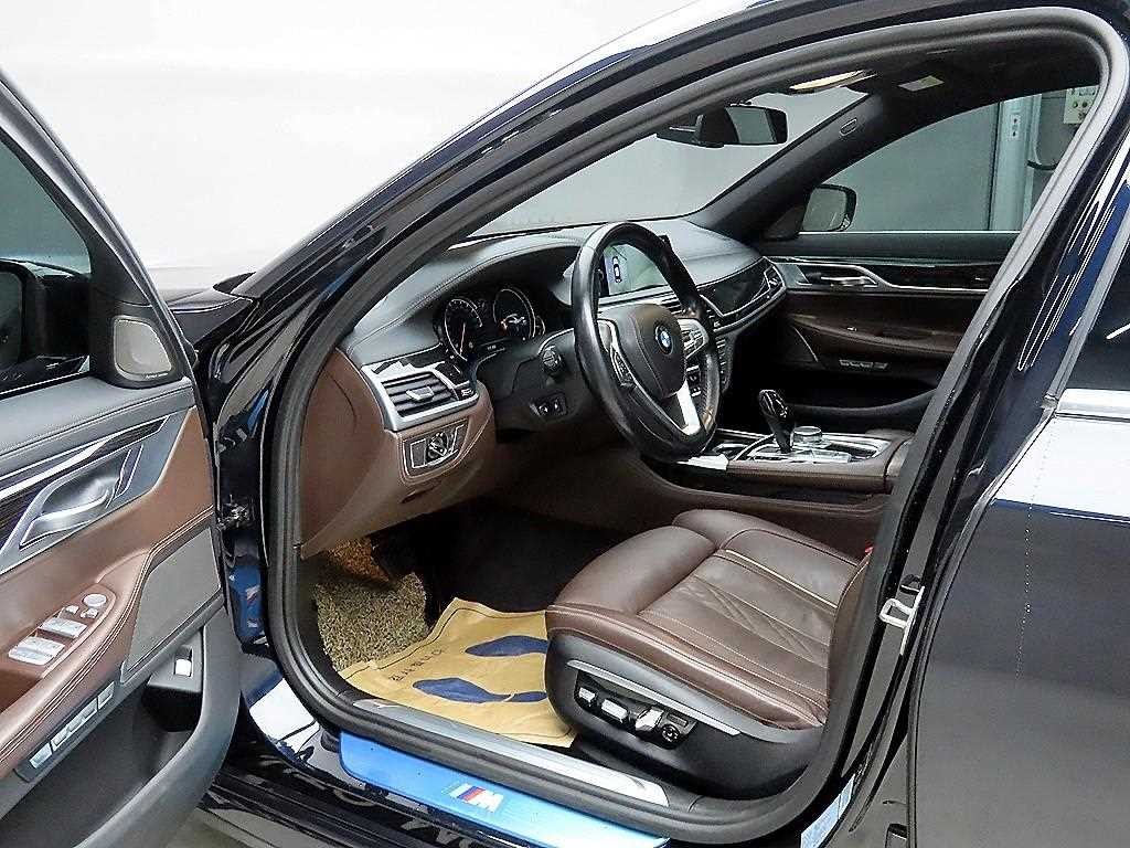 BMW 7시리즈 7시리즈 (G11) 740Li xDrive M SPORT 스포츠 이미지 5