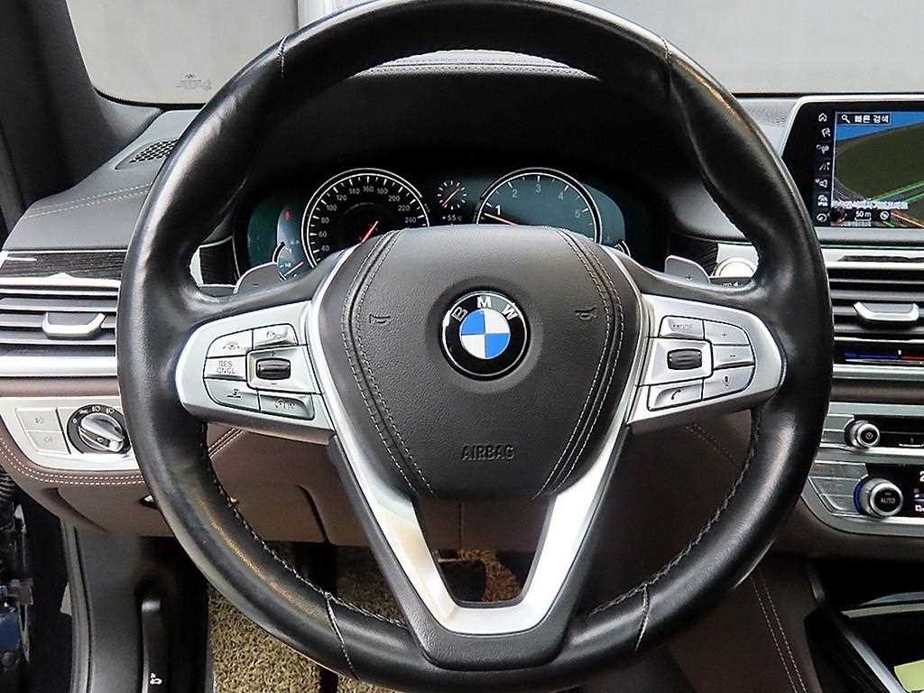 BMW 7시리즈 7시리즈 (G11) 740Li xDrive M SPORT 스포츠 이미지 9