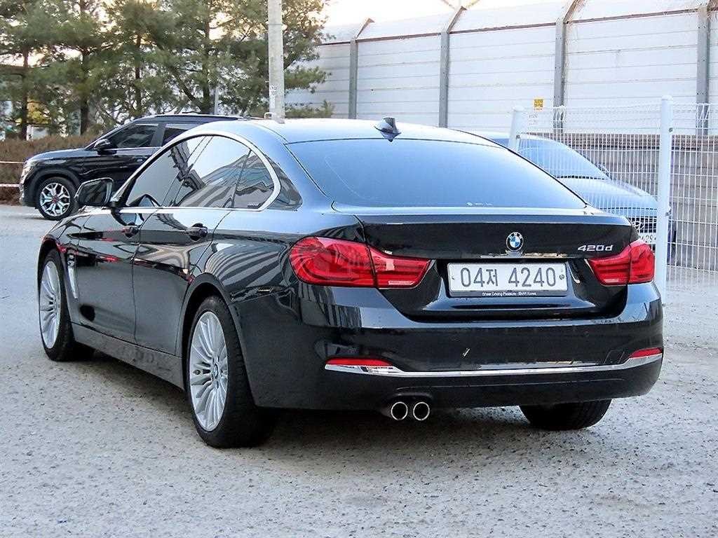 BMW 4시리즈 4시리즈 (F32) 420d 그란쿠페 럭셔리 이미지 3