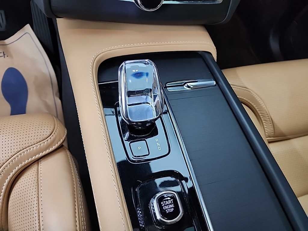 볼보 XC90 XC90 2세대 2.0 B6 AWD 얼티메이트 브라이트 이미지 8