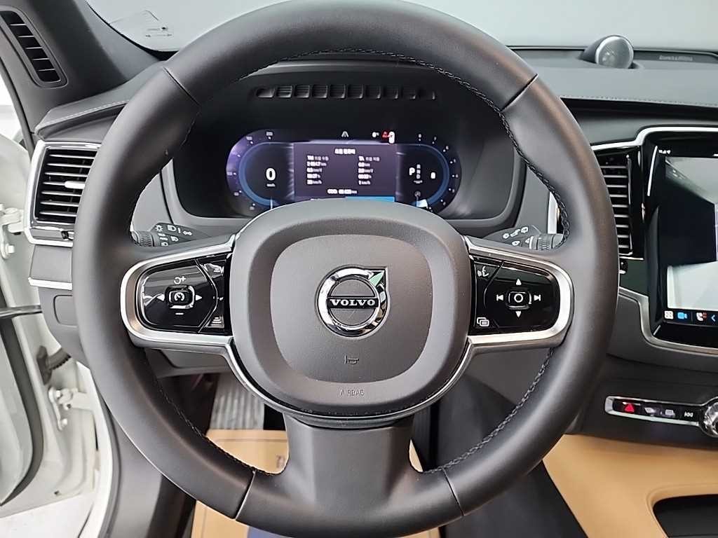 볼보 XC90 XC90 2세대 2.0 B6 AWD 얼티메이트 브라이트 이미지 9