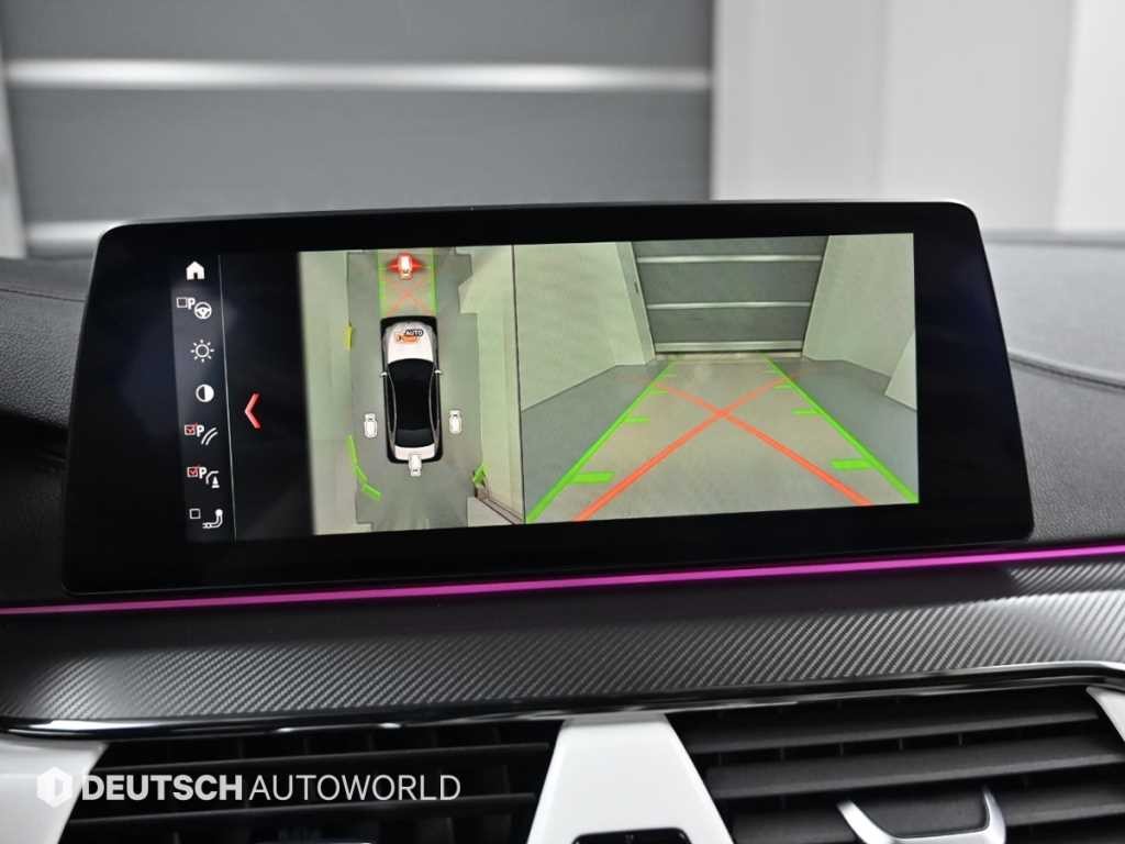 BMW 5시리즈 M5 (F90, F10) M5 세단 이미지 15