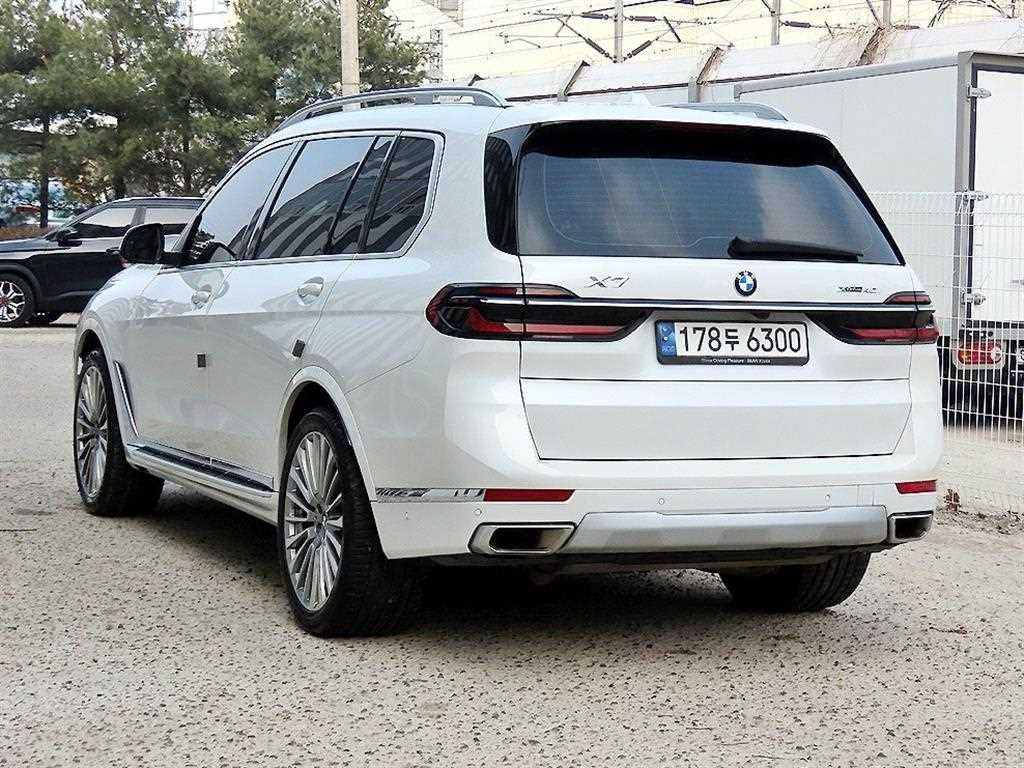 BMW X7 X7 (G07) xDrive 40i 디자인 퓨어 엑셀런스 6인승 이미지 3
